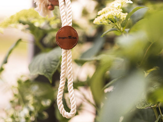 SWAGGIN TAILS KNOTTED ROPE MEDALION